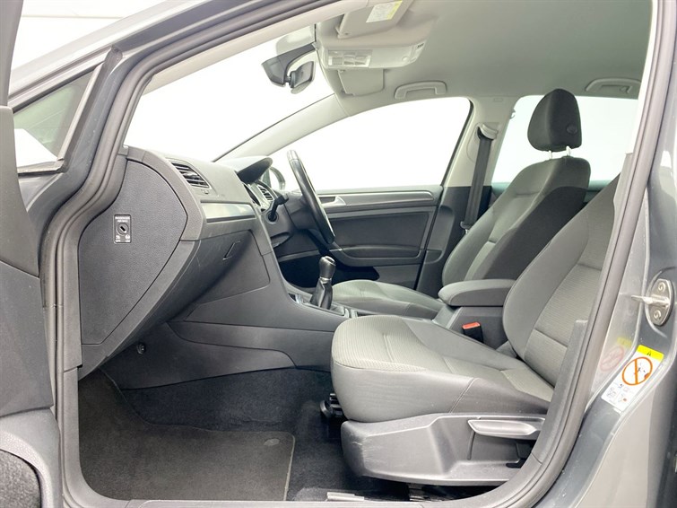 Used Volkswagen Golf 2019 for sale - 77210595: Photo 54