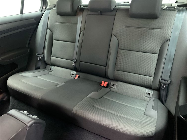 Used Volkswagen Golf 2019 for sale - 77210595: Photo 8