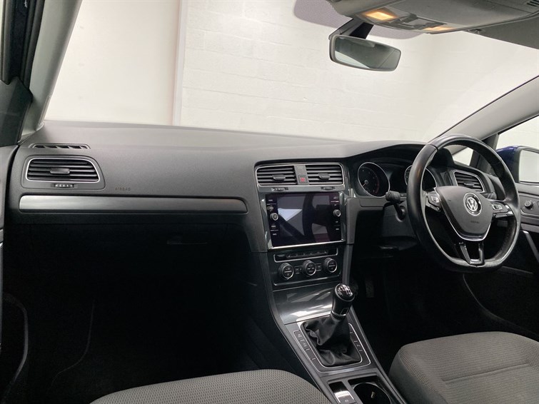 Used Volkswagen Golf 2020 for sale - 77697709: Photo 2