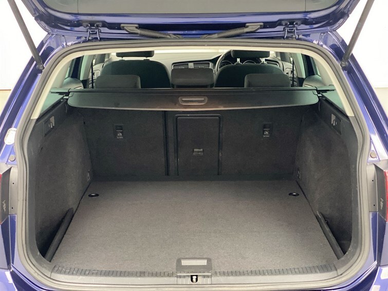 Used Volkswagen Golf 2020 for sale - 77697709: Photo 64