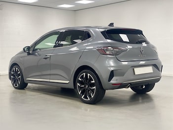 Used Renault Clio 2024 for sale - 78575395: Photo