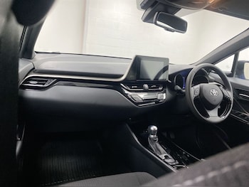 Used Toyota C-HR 2019 for sale - 77525698: Photo