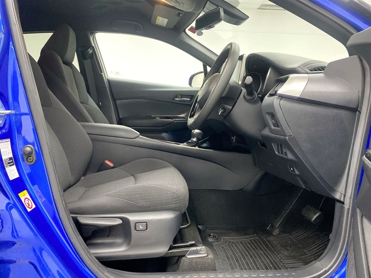 Used Toyota C-HR 2019 for sale - 77525698: Photo 32