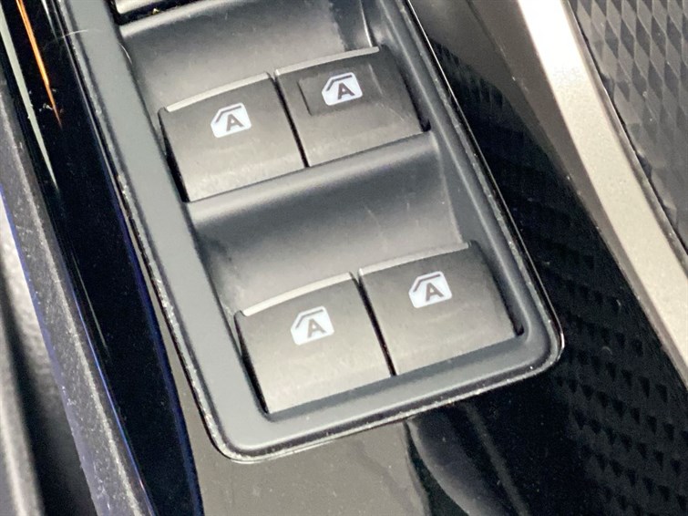 Used Toyota C-HR 2019 for sale - 77525698: Photo 34