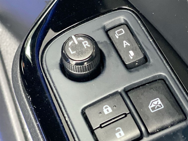 Used Toyota C-HR 2019 for sale - 77525698: Photo 35