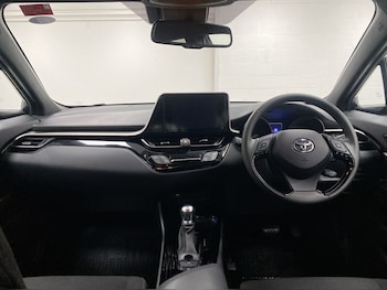 Used Toyota C-HR 2019 for sale - 77525698: Photo