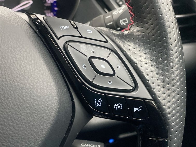 Used Toyota C-HR 2021 for sale - 77210602: Photo 41