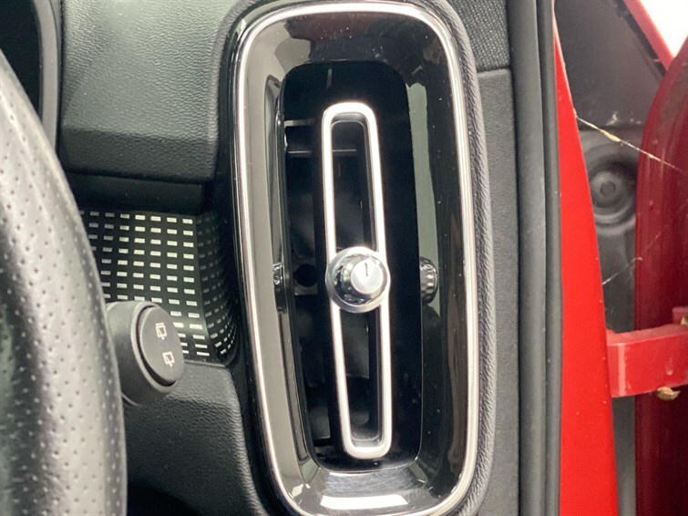 Used Volvo XC40 2019 for sale - 77470295: Photo 36