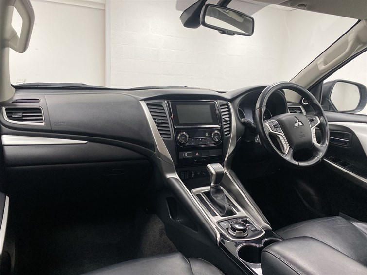 Used Mitsubishi Shogun Sport 2021 for sale - 77210564: Photo 2