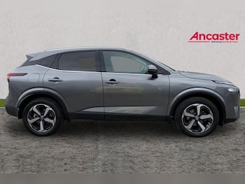 Used Nissan Qashqai 2021 for sale - 76312597: Photo 2