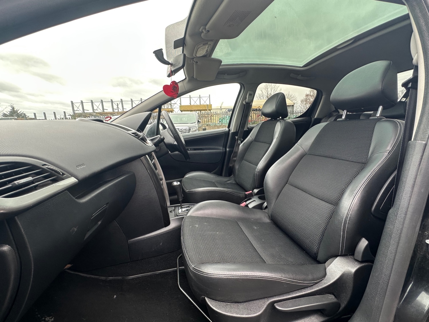 Used Peugeot 207 2012 for sale - 78061701: Photo 15