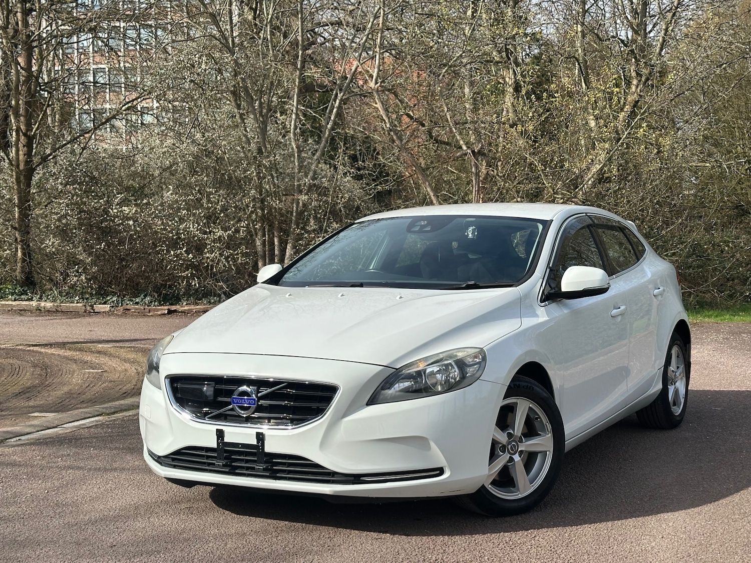 Used Volvo V40 2015 for sale - 77818721: Photo 2