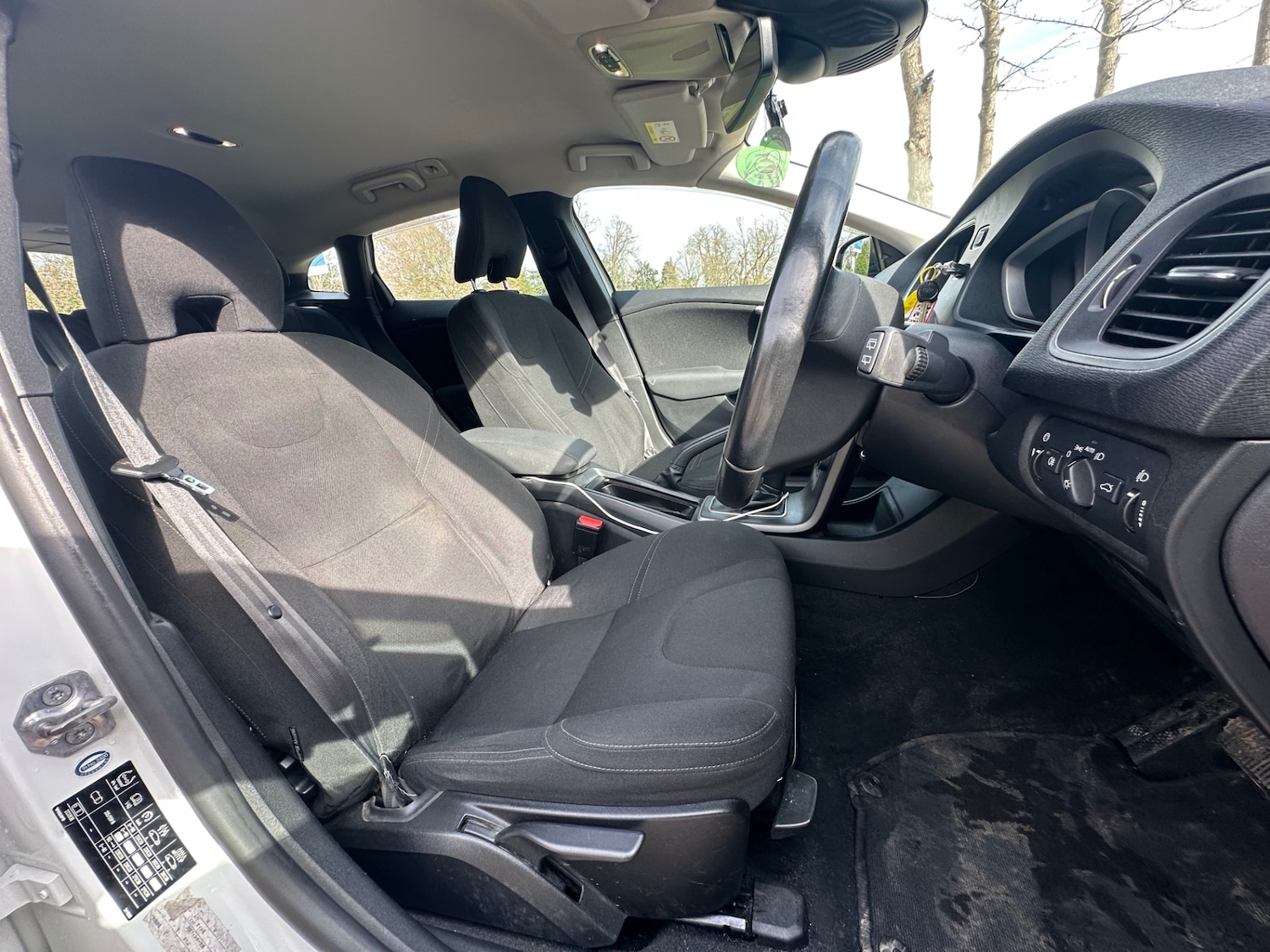 Used Volvo V40 2015 for sale - 77818721: Photo 21