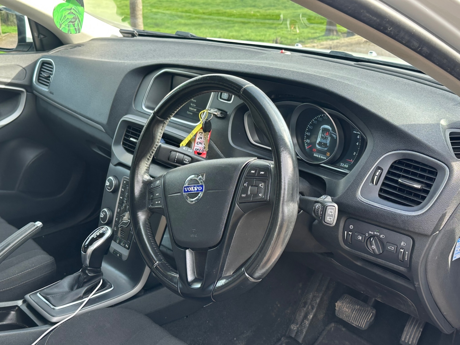 Used Volvo V40 2015 for sale - 77818721: Photo 25