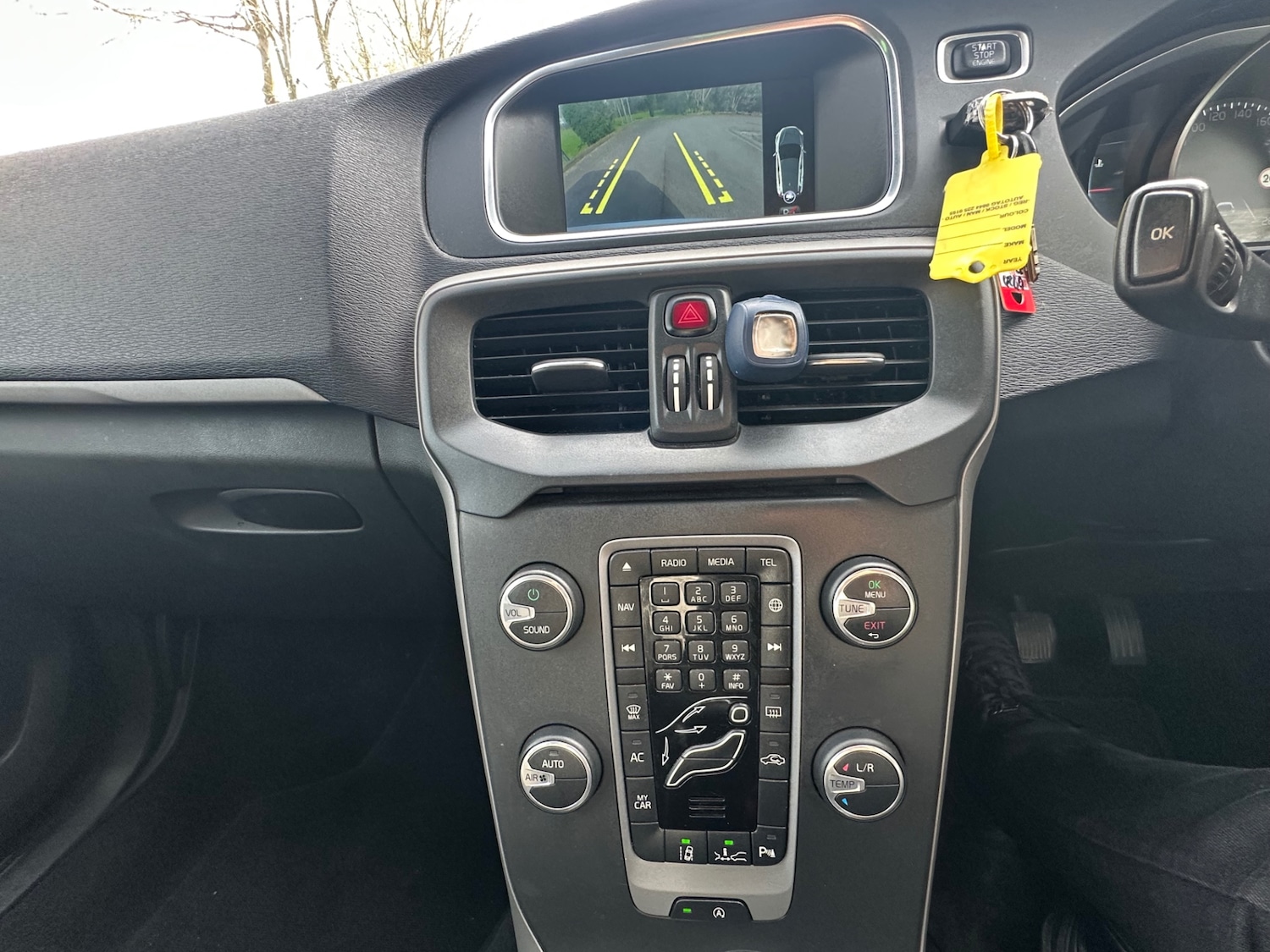 Used Volvo V40 2015 for sale - 77818721: Photo 28