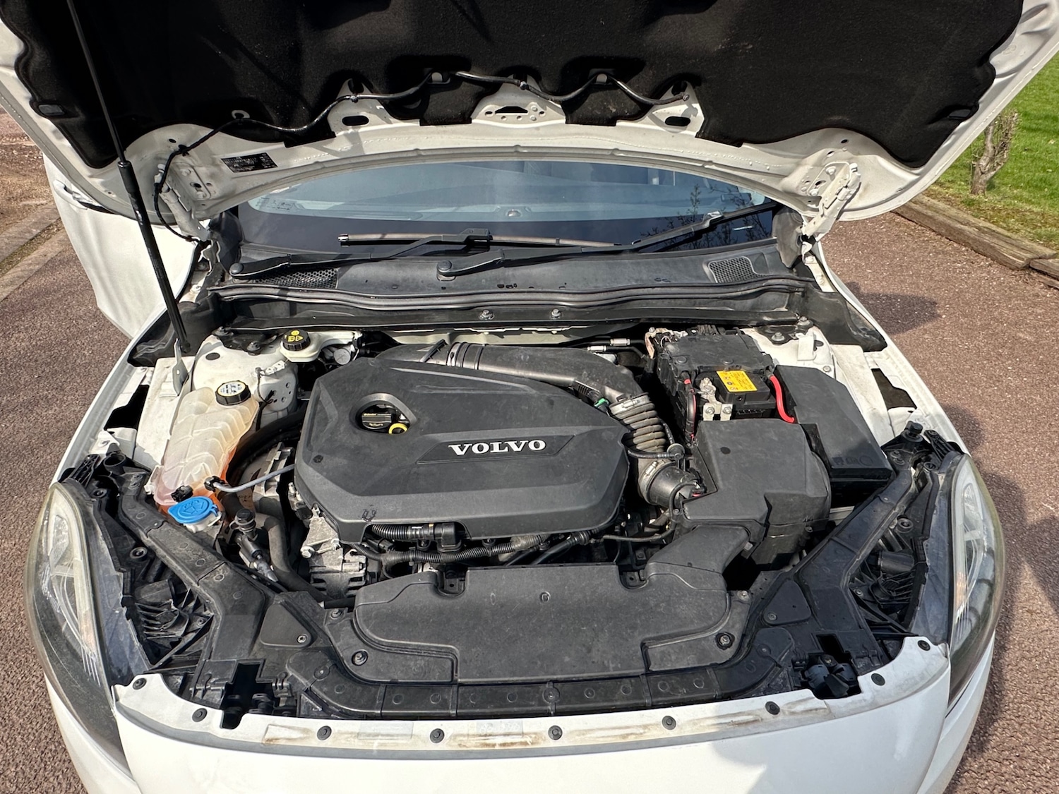 Used Volvo V40 2015 for sale - 77818721: Photo 32