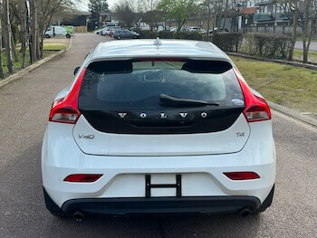 Used Volvo V40 2015 for sale - 77818721: Photo