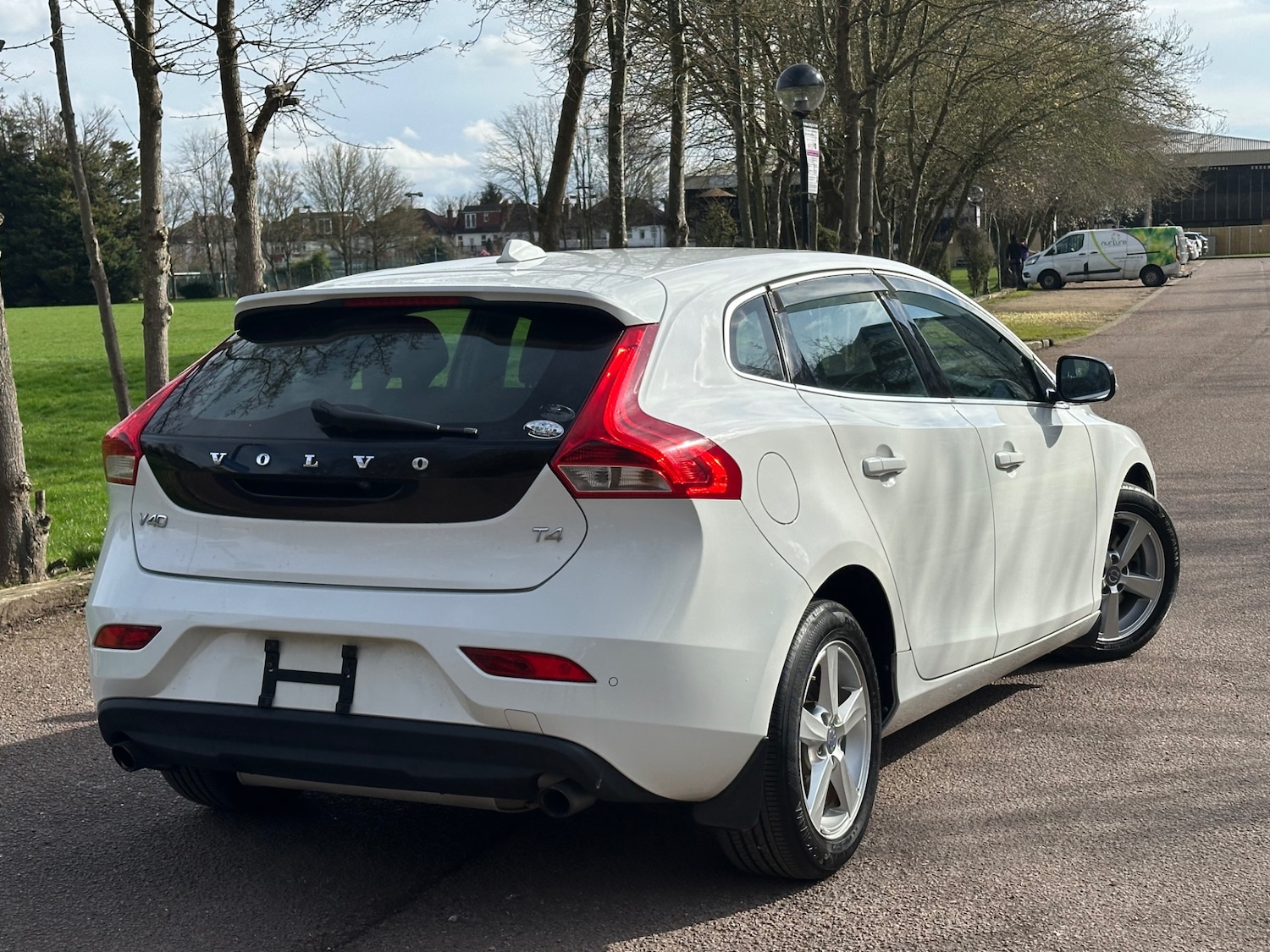 Used Volvo V40 2015 for sale - 77818721: Photo 5