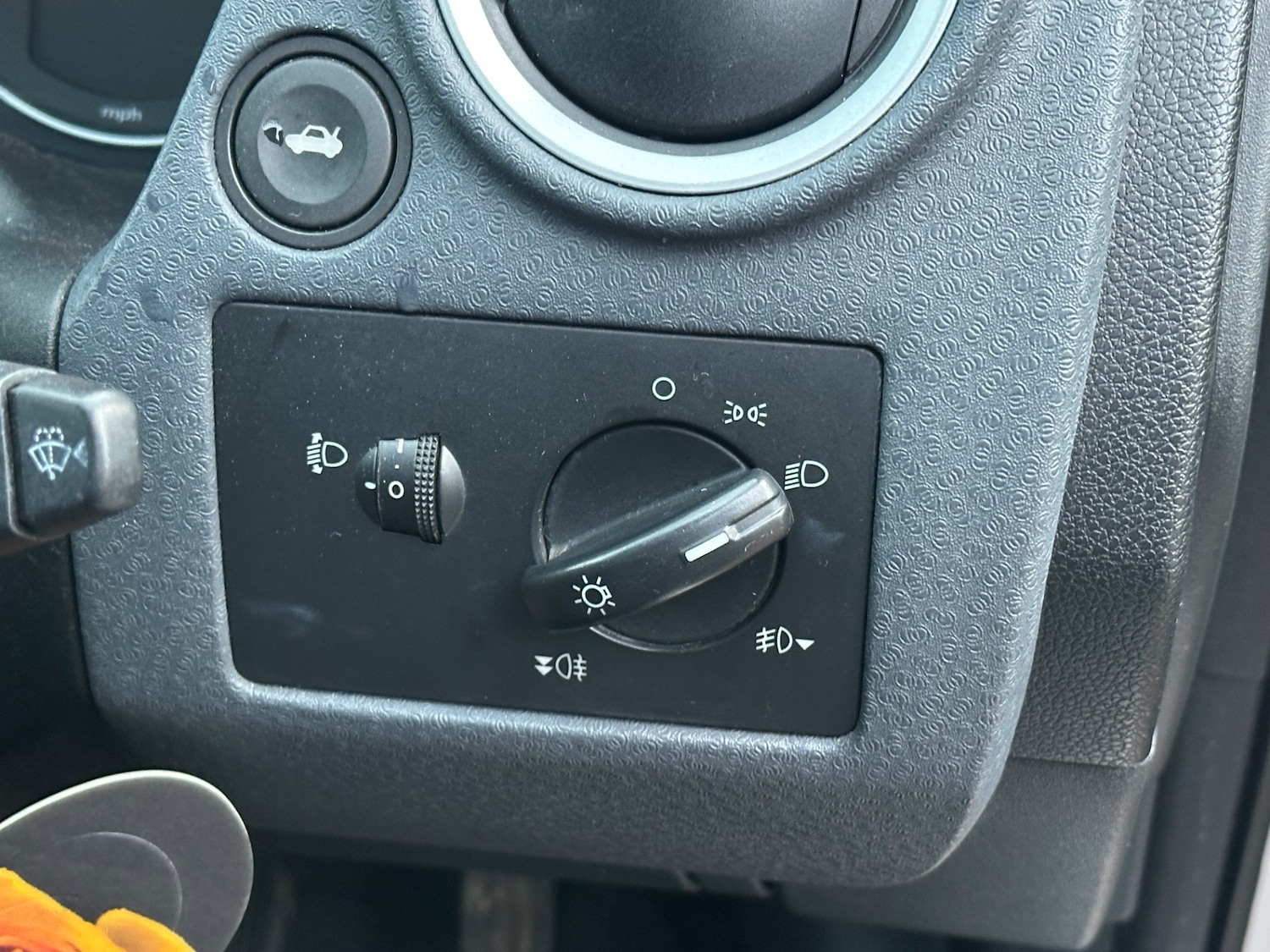 Used Ford Fusion 2006 for sale - 77236829: Photo 28