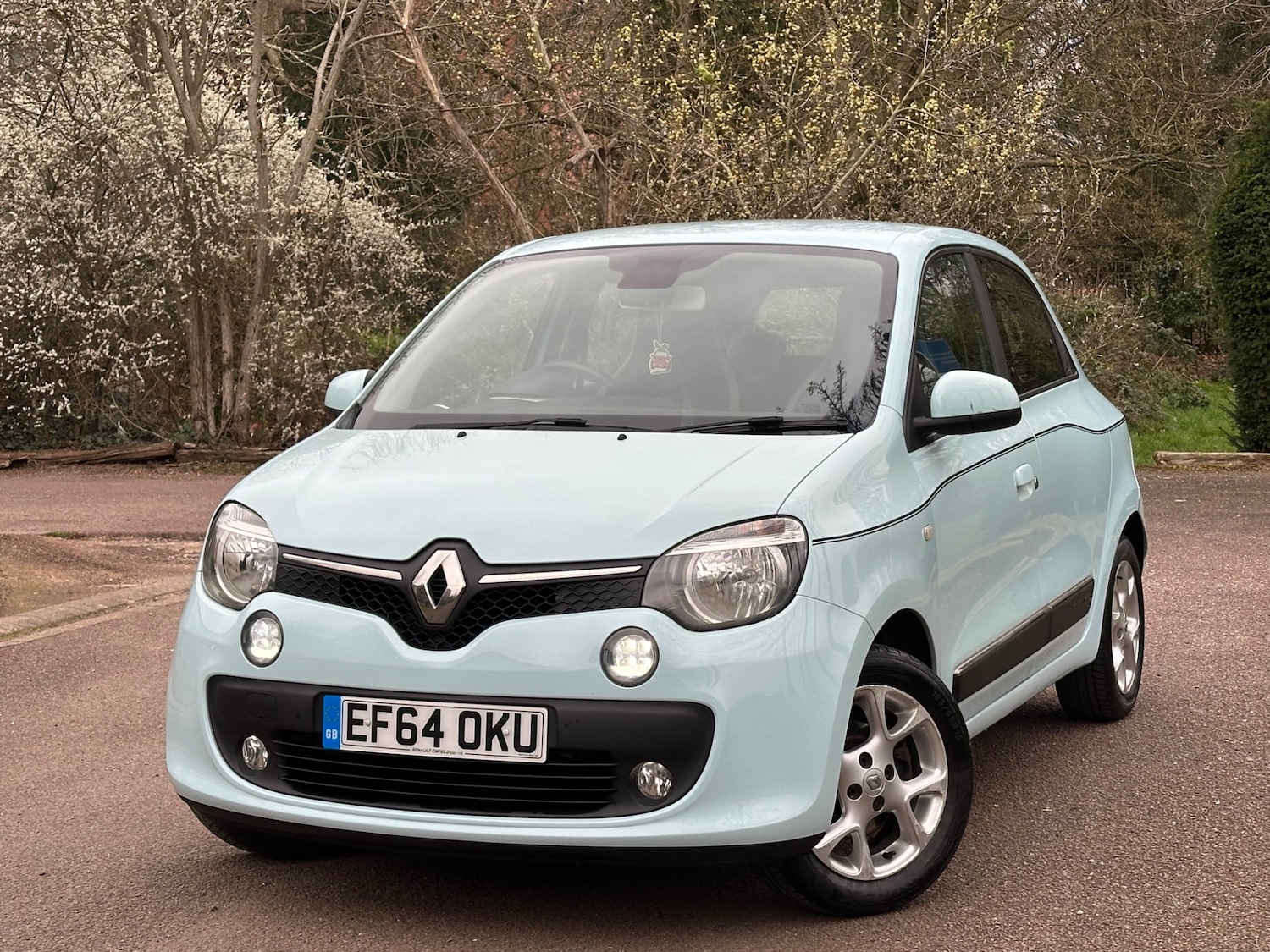 Used Renault Twingo 2015 for sale - 77848385: Photo 2