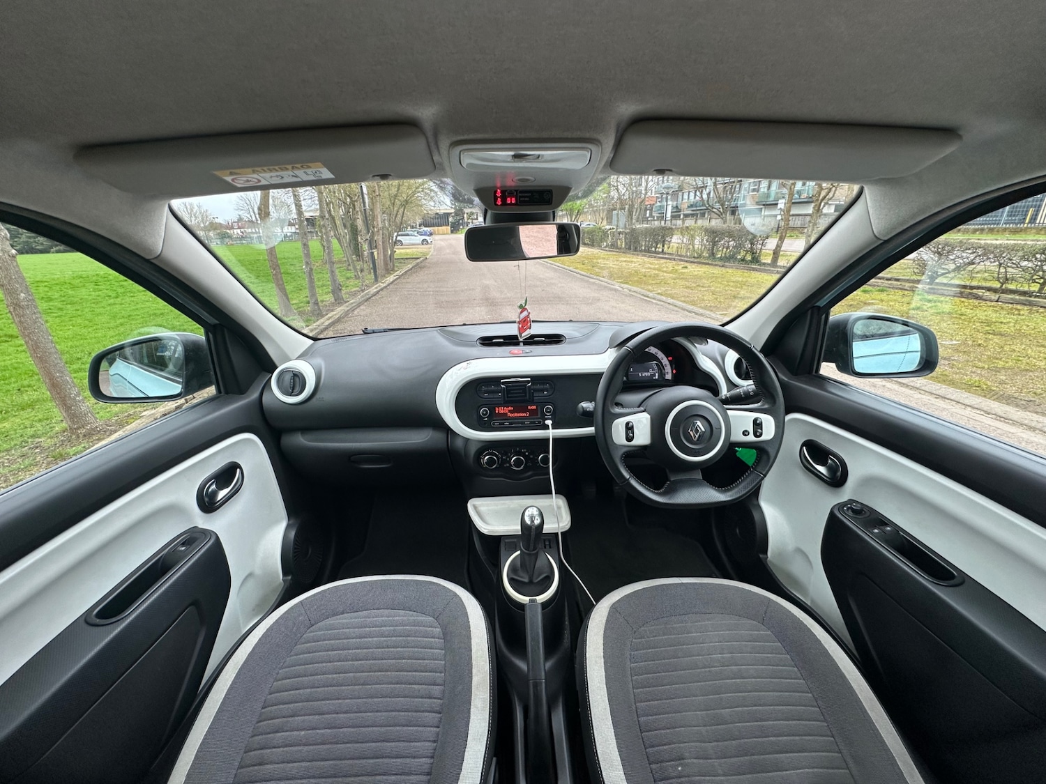 Used Renault Twingo 2015 for sale - 77848385: Photo 26