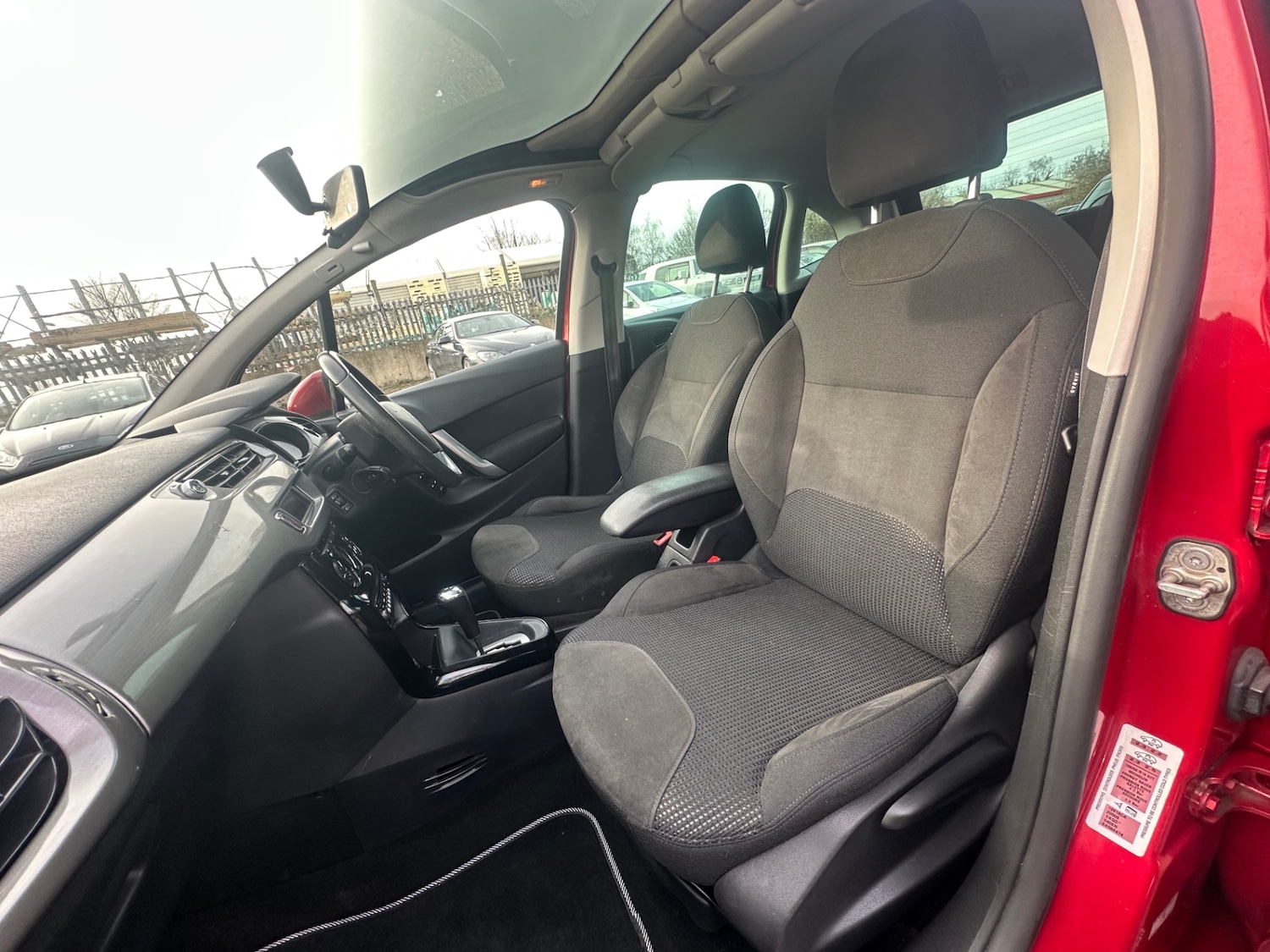 Used Citroen C3 2011 for sale - 77593095: Photo 14