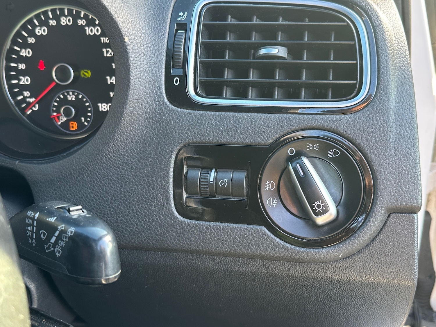 Used Volkswagen Polo 2012 for sale - 77736949: Photo 33