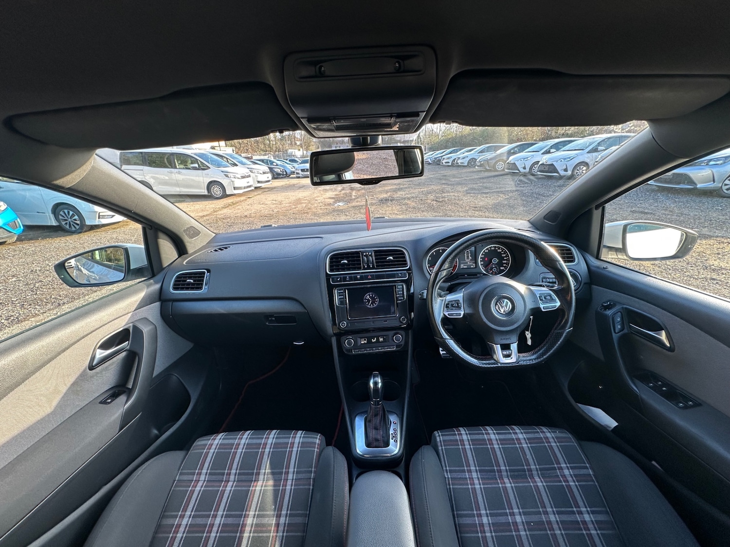 Used Volkswagen Polo 2012 for sale - 77736949: Photo 39