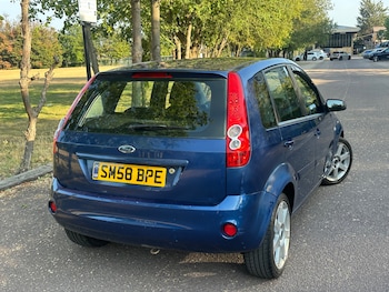Used Ford Fiesta 2009 for sale - 79410045: Photo