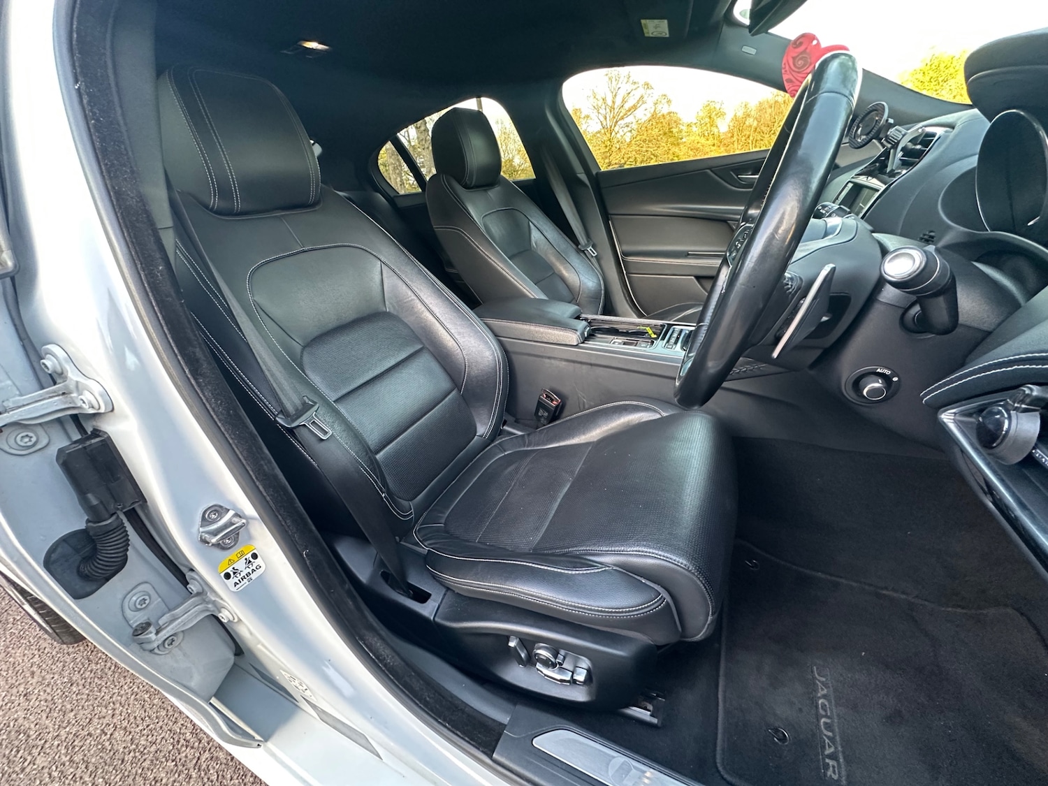 Used Jaguar XE 2017 for sale - 78141007: Photo 22