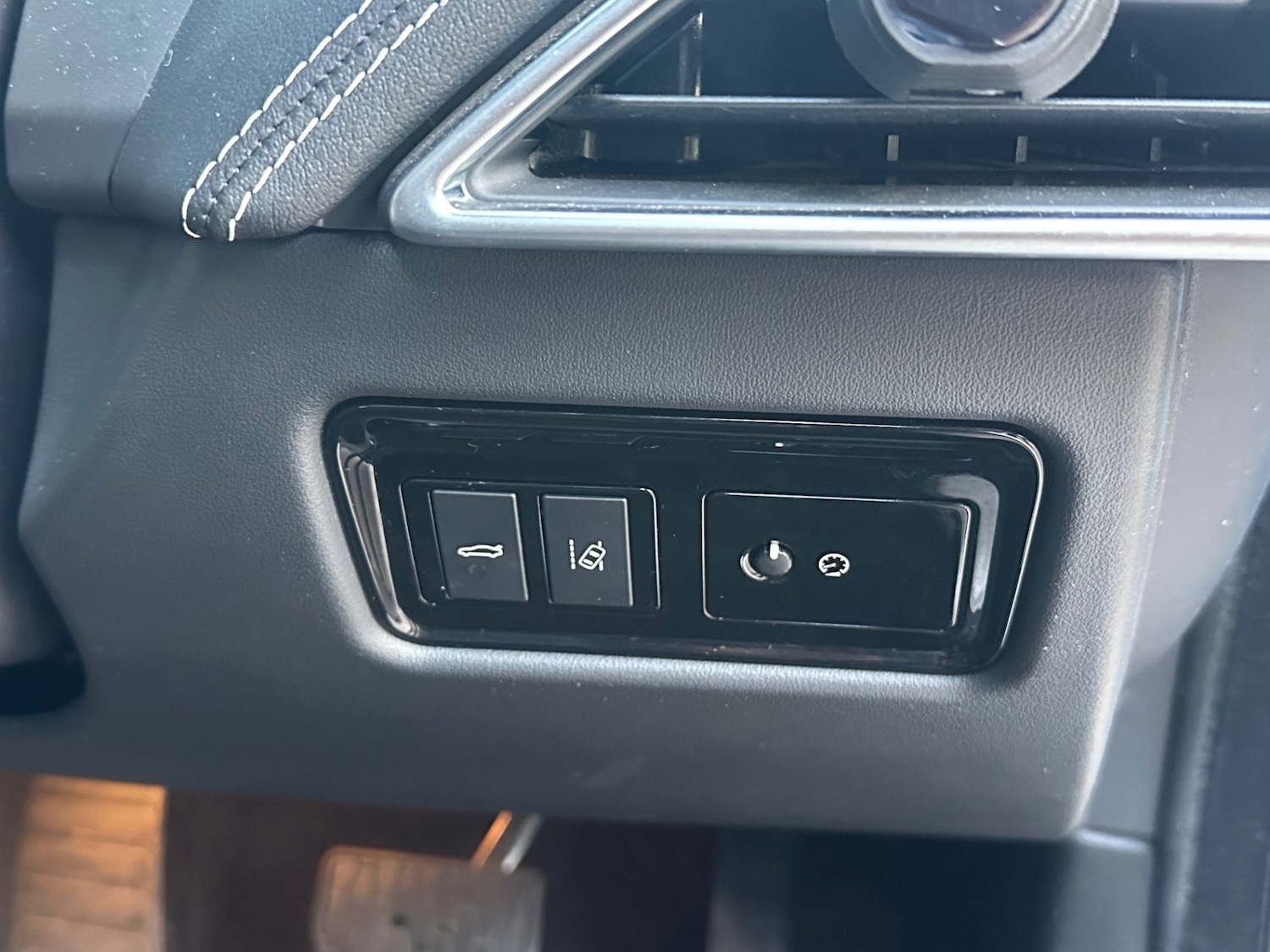 Used Jaguar XE 2017 for sale - 78141007: Photo 29