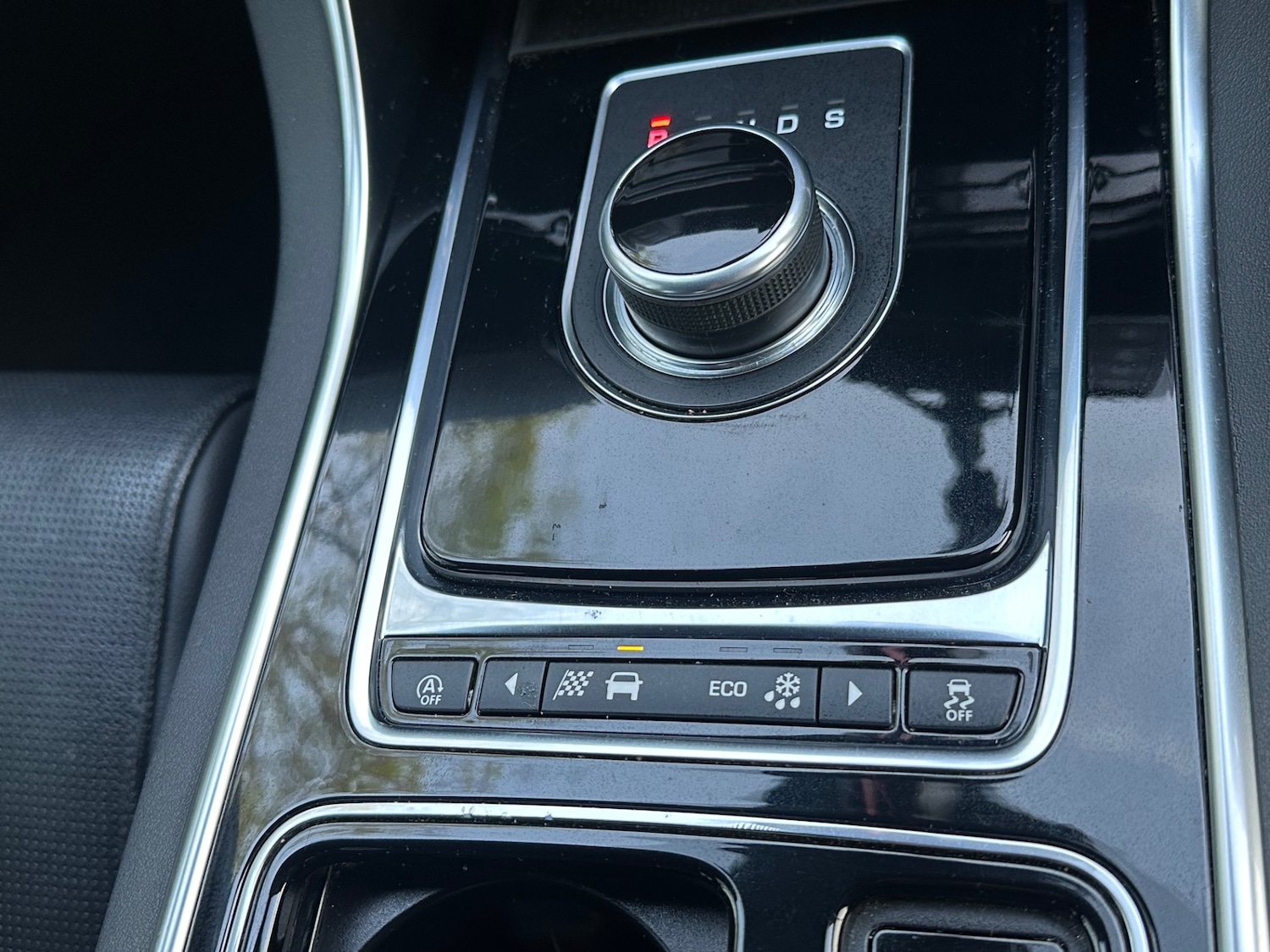 Used Jaguar XE 2017 for sale - 78141007: Photo 32