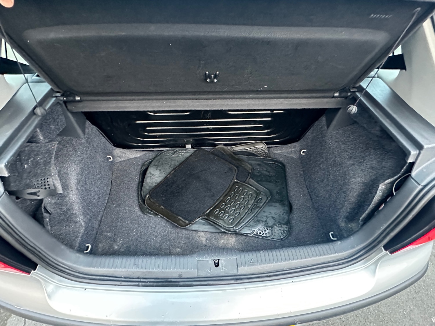 Used Volkswagen Polo 2004 for sale - 77006382: Photo 12