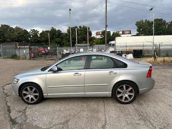 Used Volvo S40 2010 for sale - 79315126: Photo