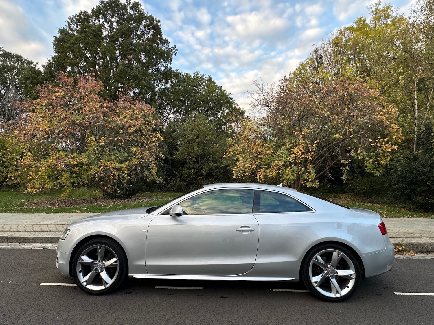 Used Audi A5 2010 for sale - 77012941: Photo 8