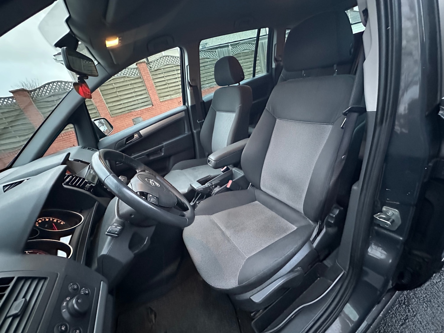 Used Opel Zafira 2015 for sale - 77014984: Photo 25