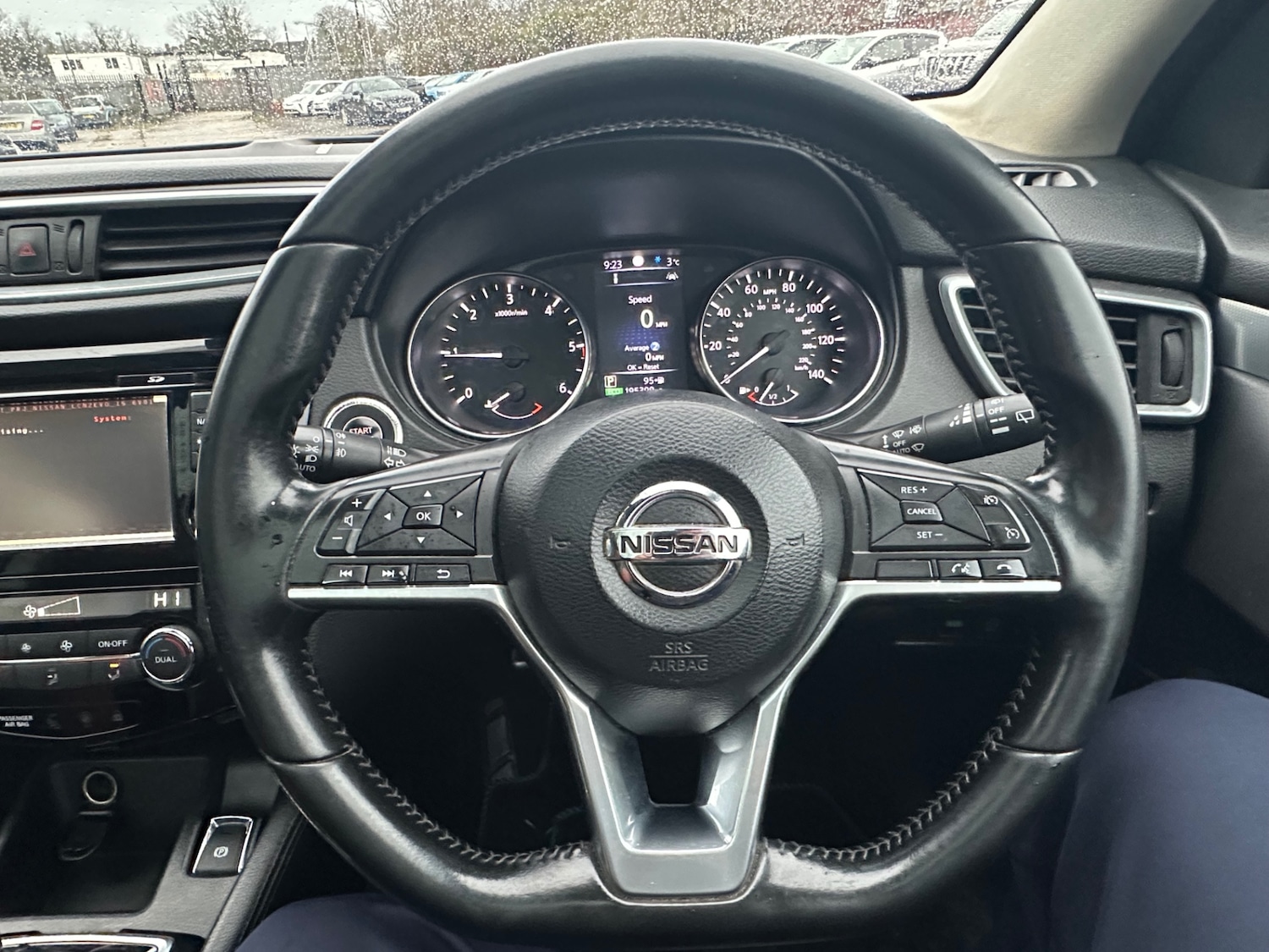 Used Nissan Qashqai 2017 for sale - 77156764: Photo 35