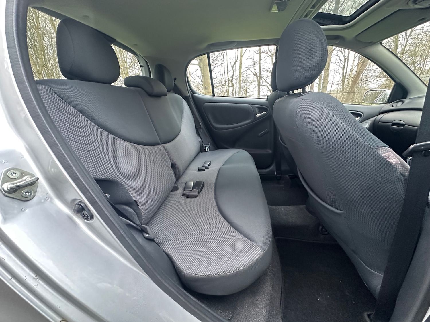 Used Toyota Yaris 2003 for sale - 77006313: Photo 17