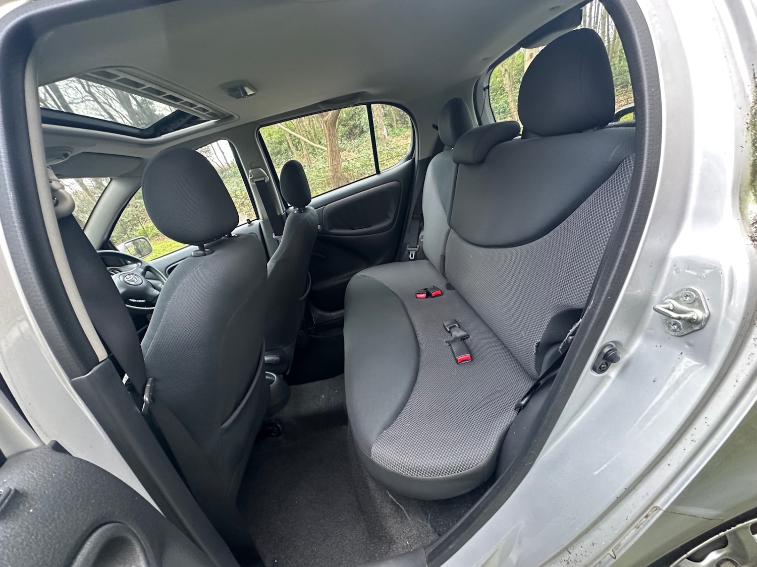 Used Toyota Yaris 2003 for sale - 77006313: Photo 18