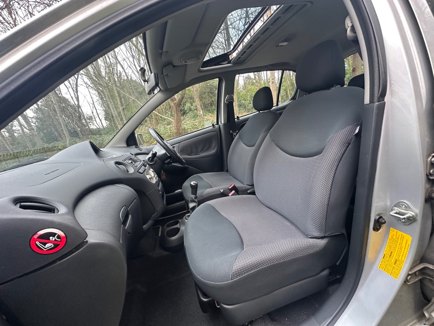 Used Toyota Yaris 2003 for sale - 77006313: Photo 19