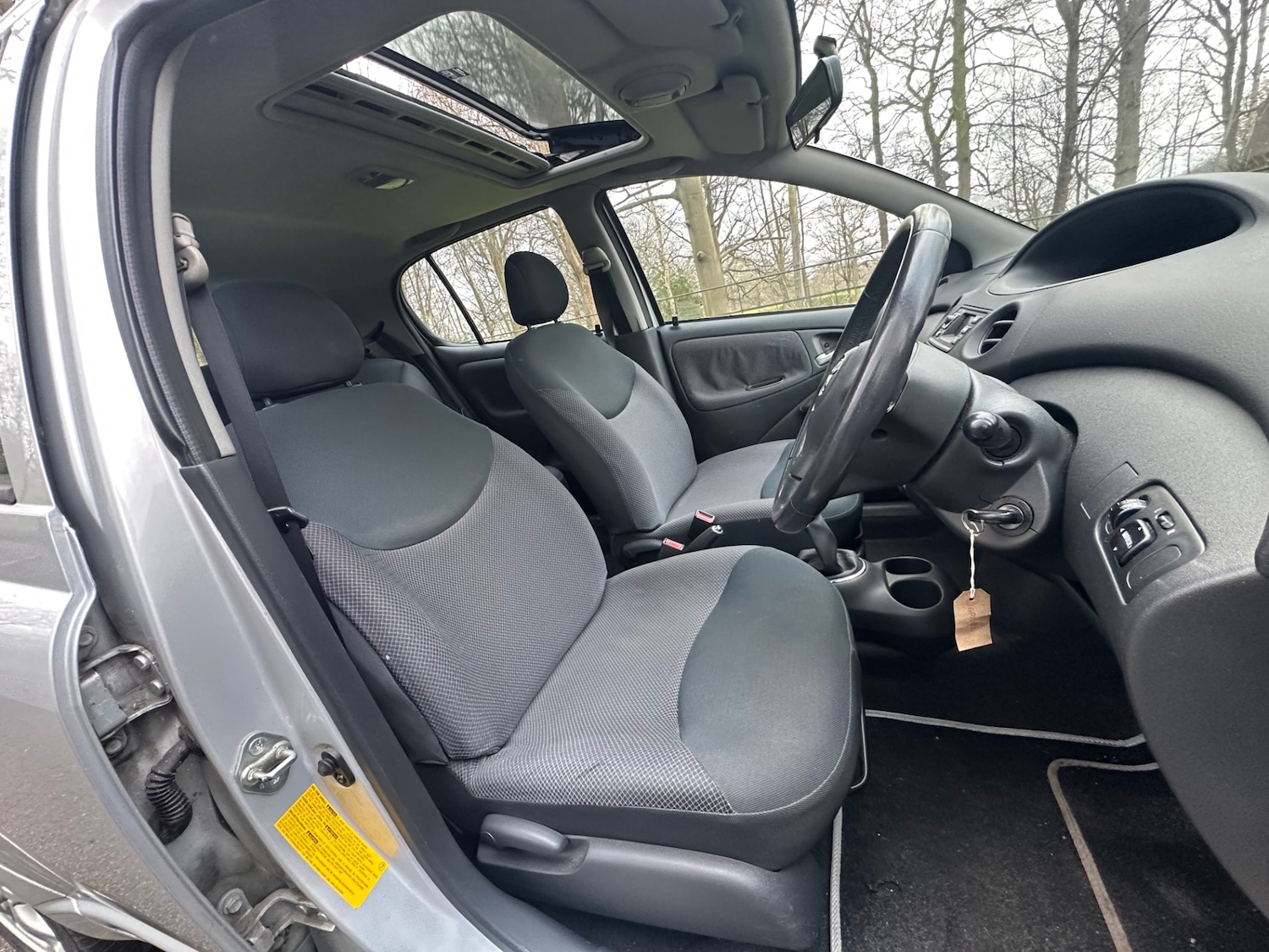 Used Toyota Yaris 2003 for sale - 77006313: Photo 22