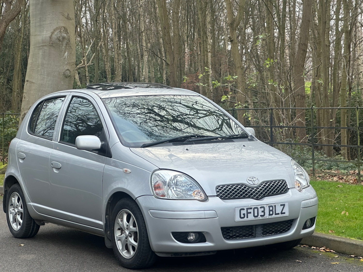 Used Toyota Yaris 2003 for sale - 77006313: Photo 5