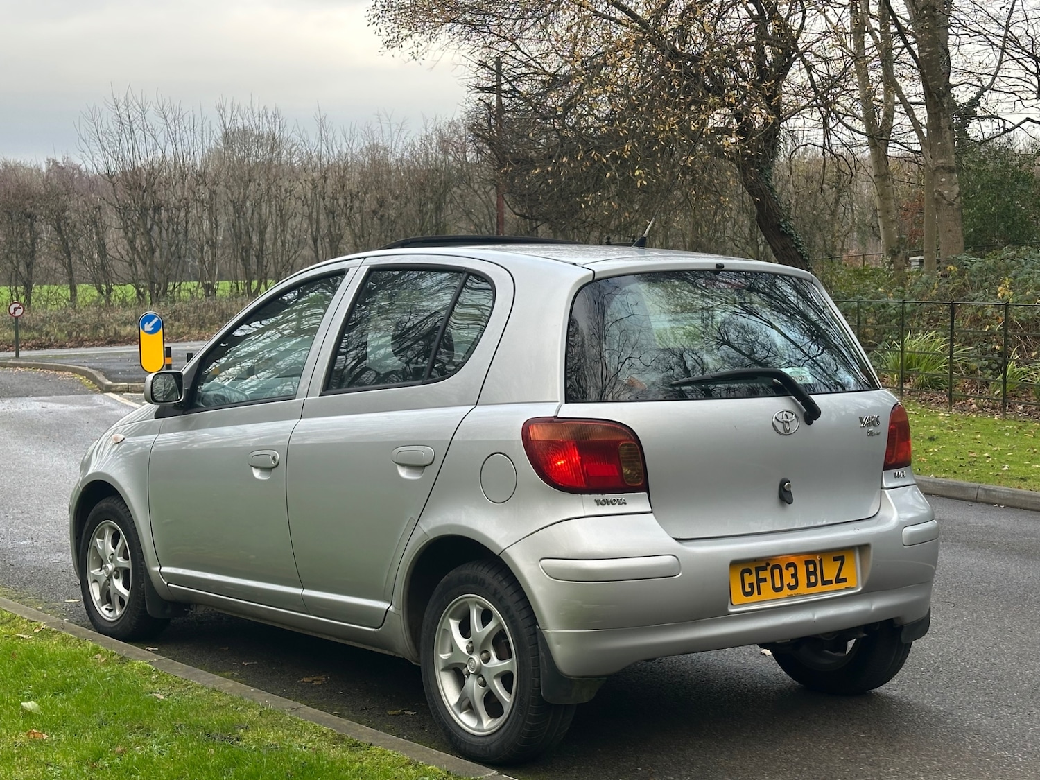 Used Toyota Yaris 2003 for sale - 77006313: Photo 9