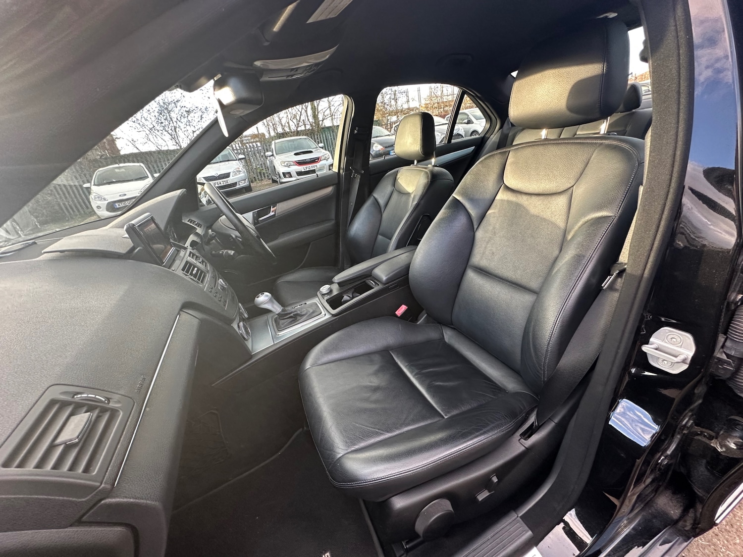 Used Mercedes-Benz C Class 2010 for sale - 77263941: Photo 23