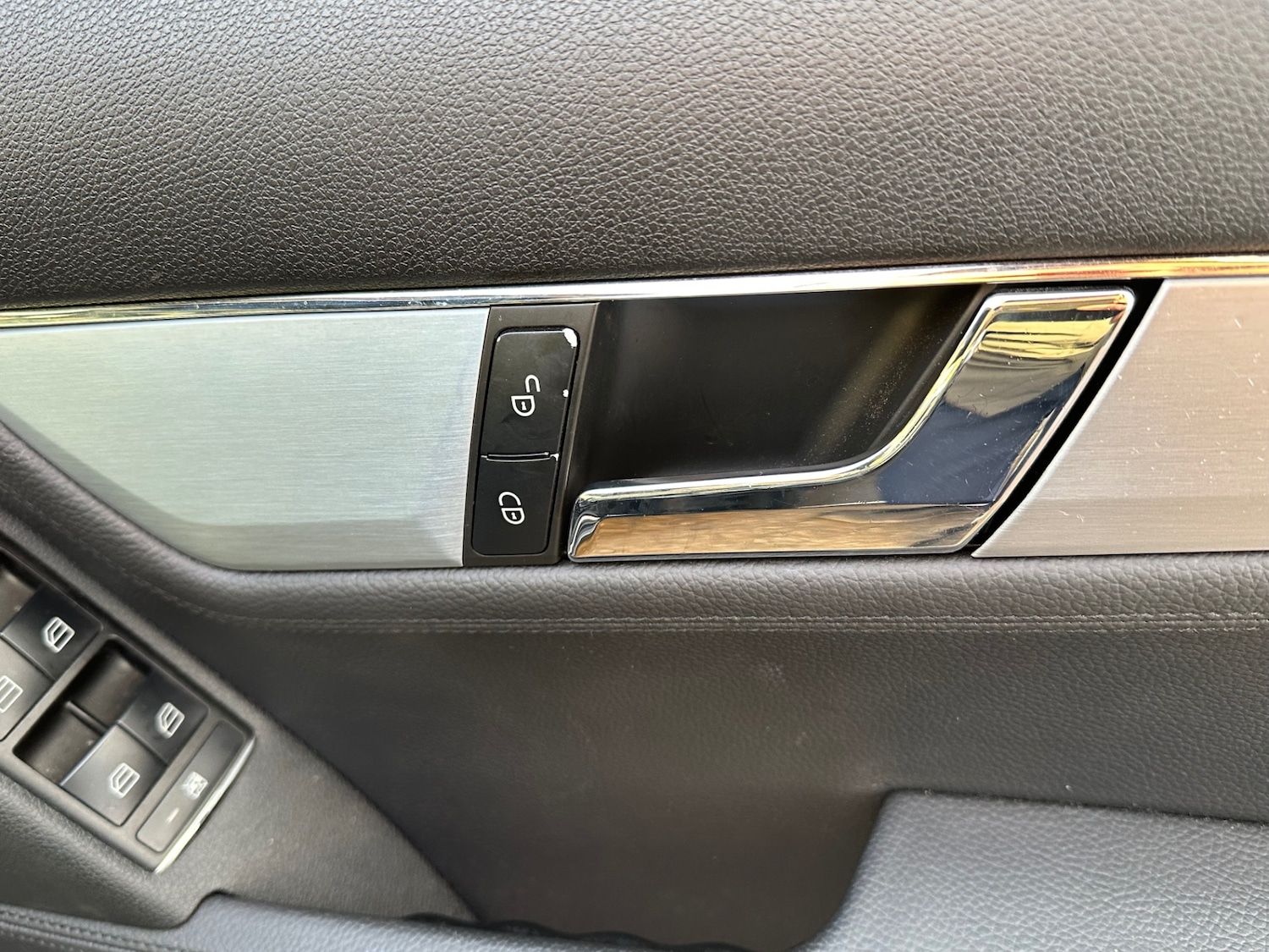 Used Mercedes-Benz C Class 2010 for sale - 77263941: Photo 28