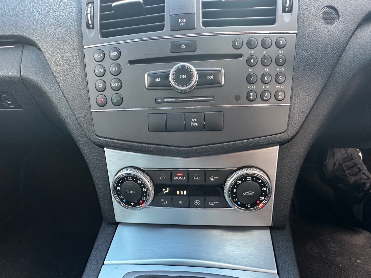 Used Mercedes-Benz C Class 2010 for sale - 77263941: Photo 32