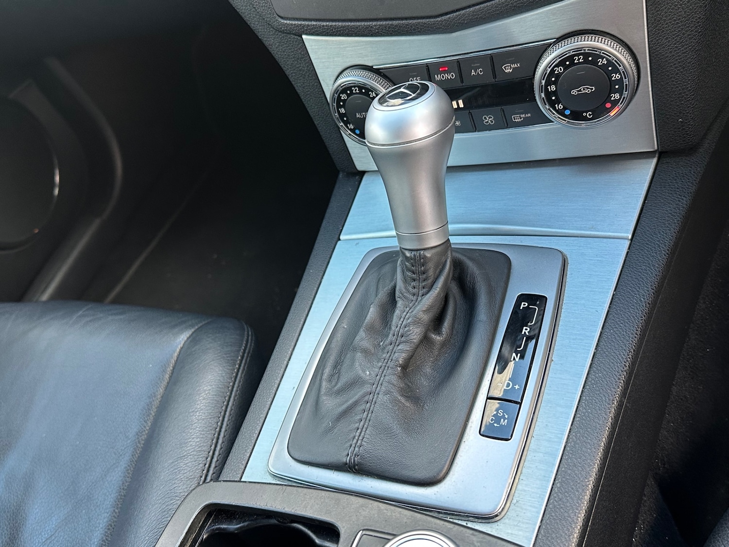 Used Mercedes-Benz C Class 2010 for sale - 77263941: Photo 33