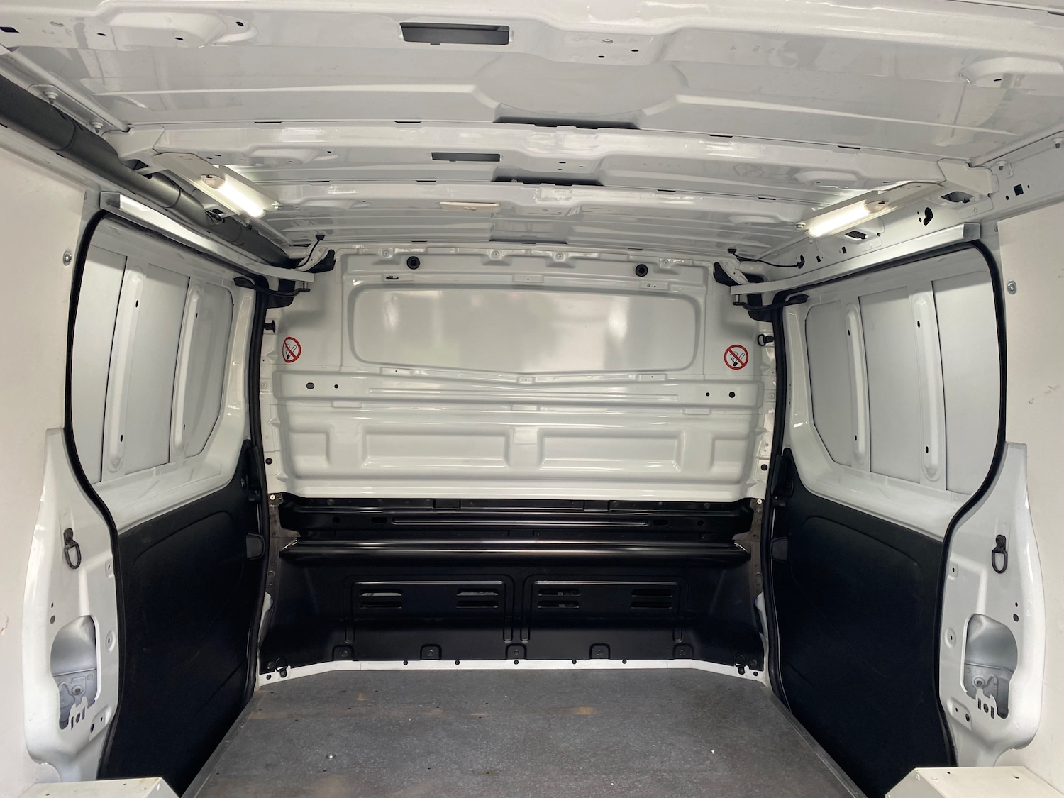 Used Vauxhall Vivaro 2018 for sale - 77412961: Photo 11