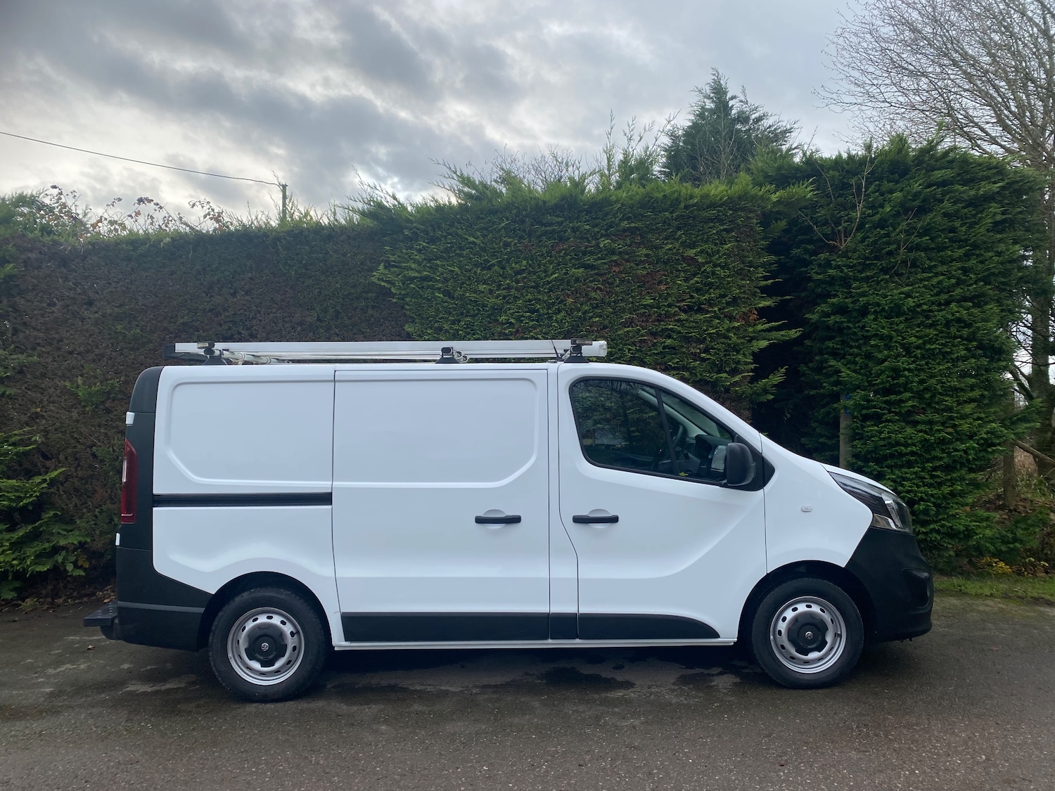 Used Vauxhall Vivaro 2018 for sale - 77412966: Photo 2