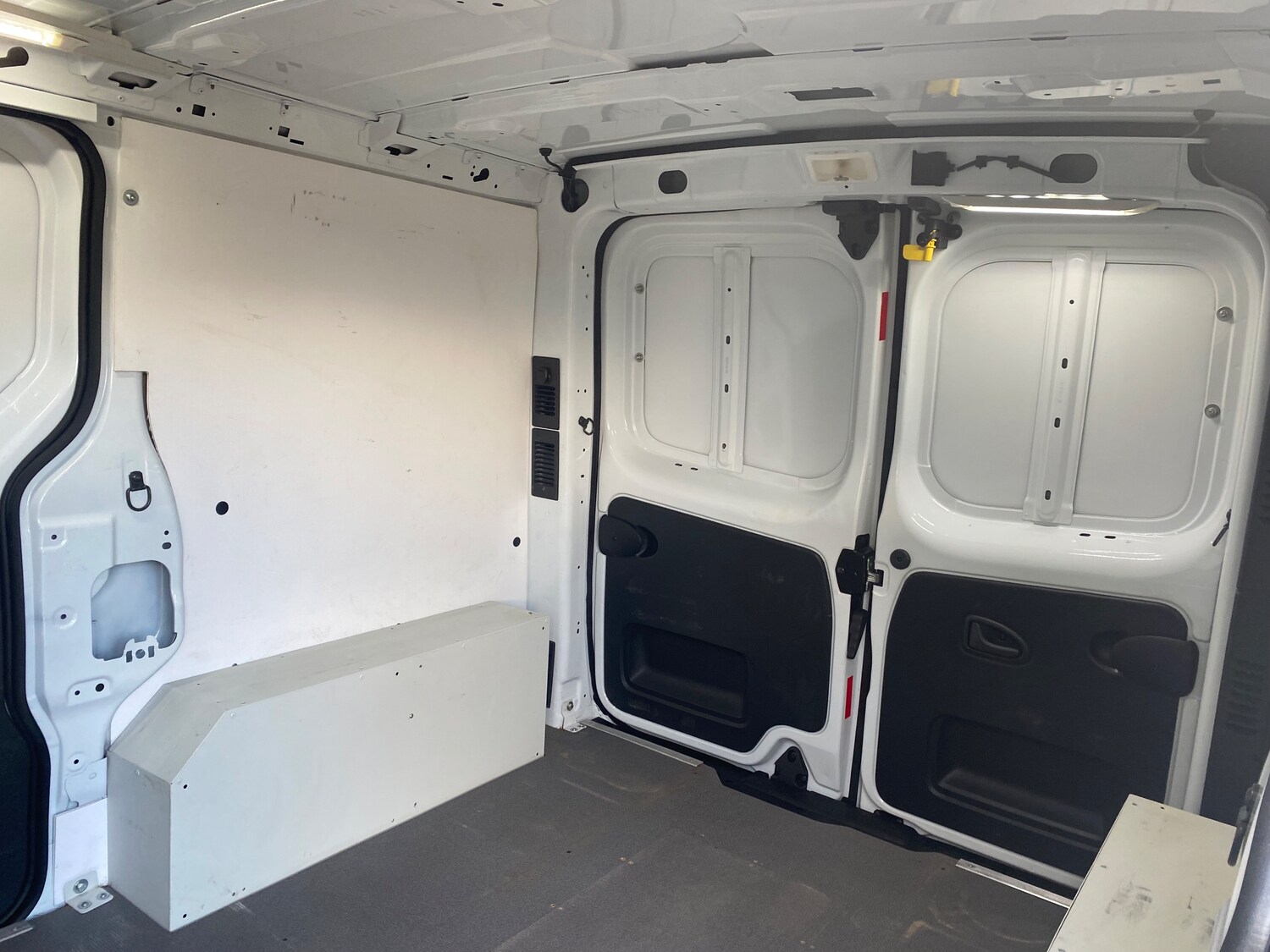 Used Vauxhall Vivaro 2016 for sale - 77412963: Photo 12